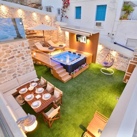 Sea-Front Jacuzzi&Garden Luxury Rock Villa Ermioni Exterior foto